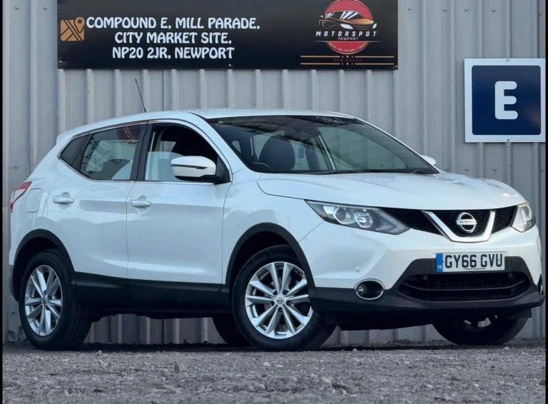 2016 Nissan Qashqai 1.5 dCi Acenta [Smart Vision Pack] 5dr HATCHBACK Diesel Manual