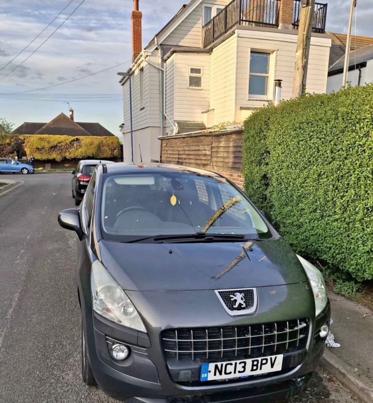 Peugeot, 3008, Hatchback, 2013, Semi-Auto, 1560 (cc), 5 doors