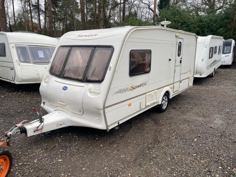 BAILEY SENATOR VERMONT - 2004 - 2 BERTH -END WASHROOM - MOVER - PRISTINE 