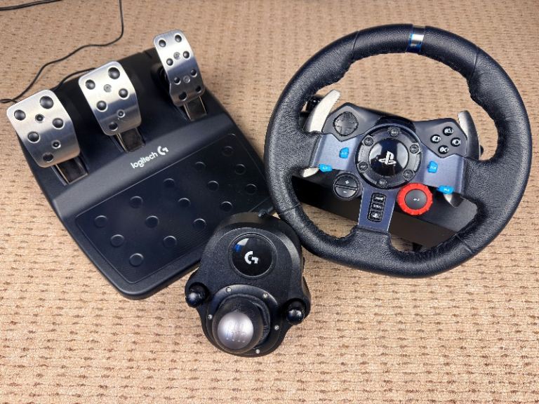 Logitech G29 Driving Force Wheel with Pedals and Gearstick Bundle
