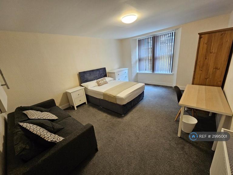 1 bedroom in West End Park Street, Glasgow, G3 (#2995001)