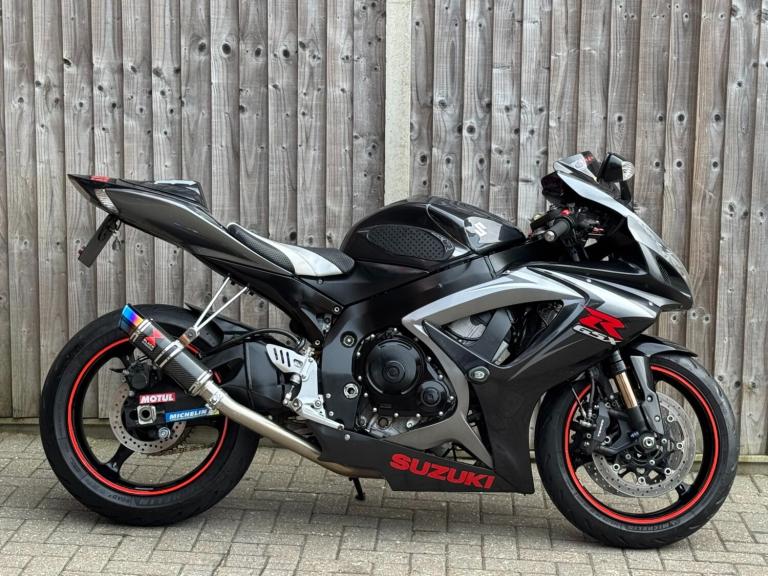 SUZUKI GSXR 750 K7 2007 (57) PHANTOM EDITION + FULL BLACK WIDOW + 18,000 MILES