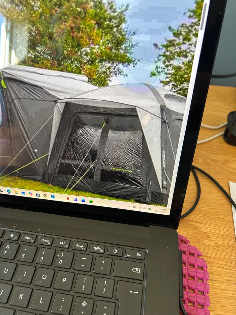 Drive away air awning easy to put up