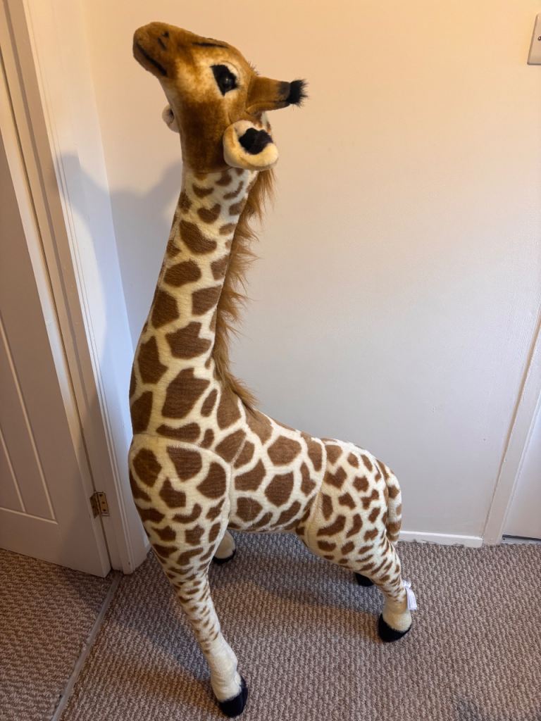 Large Giraffe Soft Toy – As Good As New Condition