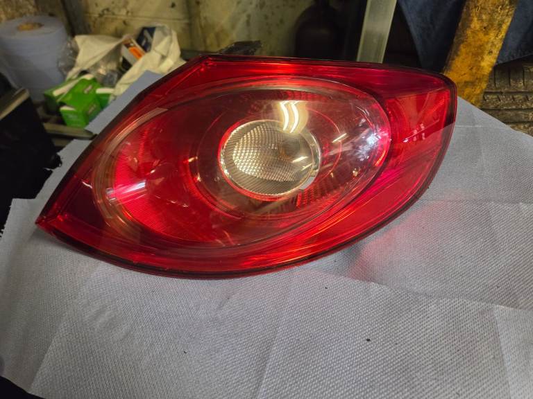 Volkswagen Passat CC Gt 2008-2012 Rear Right Side Light