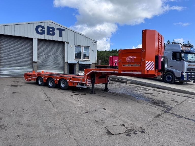 NEW Tri Alxe Urban Low loader trailer 