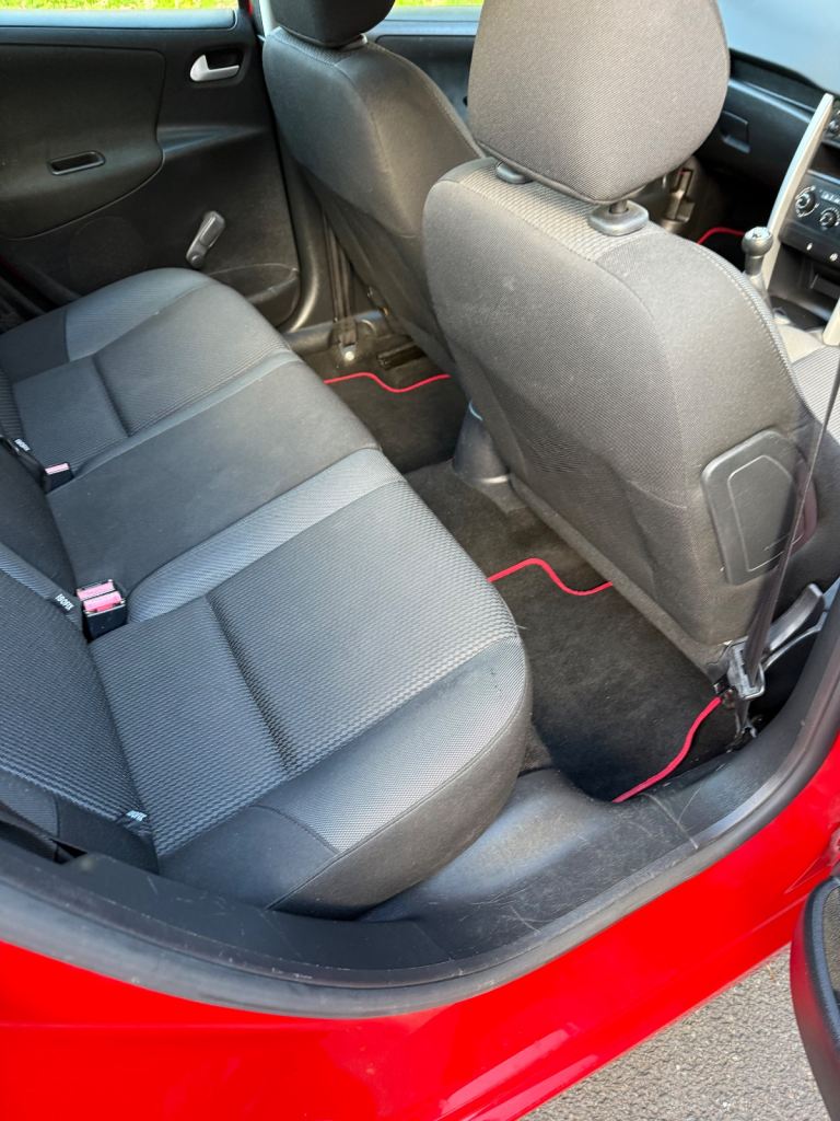 Peugeot, 207, Hatchback, 2012, Manual, 1560 (cc), 5 doors