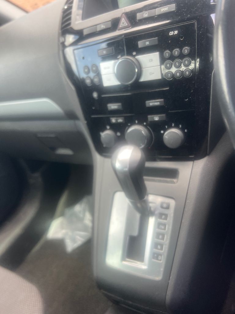 2010 Automatic Vauxhall Zafira 1.9 CDti , 1 YEAR MOT 