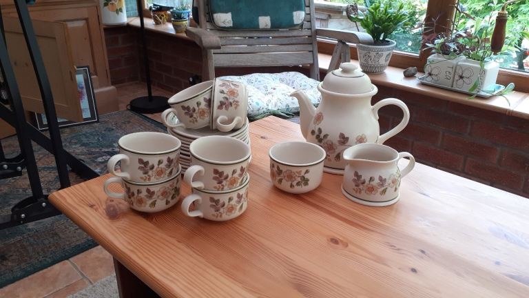 Two Autumn Leaves Tea Sets