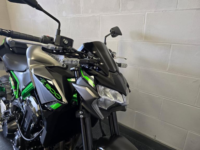 Kawasaki Z900 ZR 