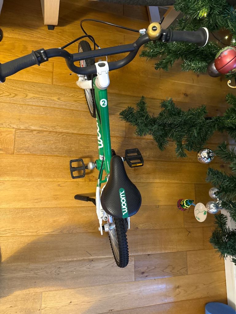 Kids’ Woom 2 Bike – Green & White – Like New, Perfect for Christmas 🎄🚲