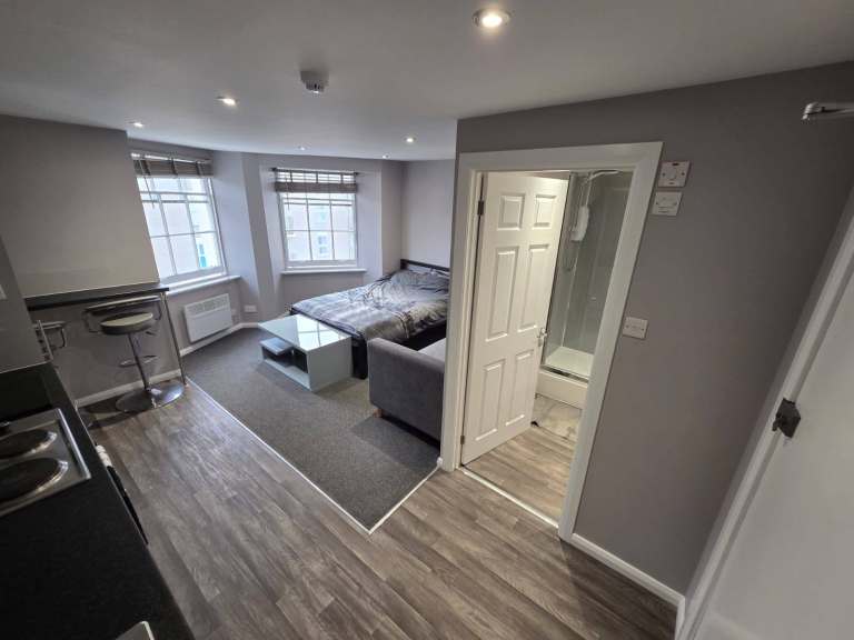 Double Studio near the centre of Brighton and close to the sea.