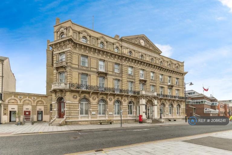 1 bedroom flat in Quayside Court, Harwich, CO12 (1 bed) (#2086241)