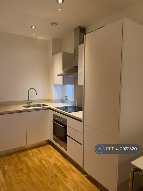 Studio flat in Peterborough Road, Middlesex, HA1 (#2922820)