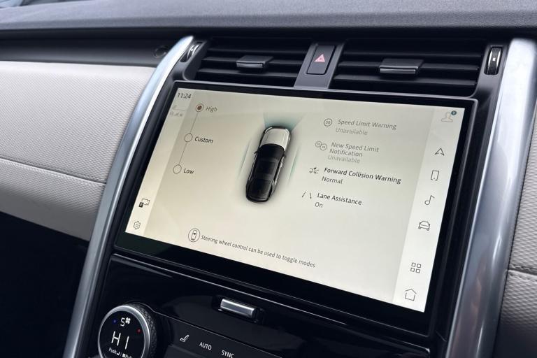 2024 Land Rover Discovery 3.0 D300 Dynamic HSE 5dr SUV DIESEL Automatic