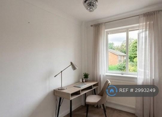 3 bedroom house in Fircroft Close, Woking, GU22 (3 bed) (#2993249)