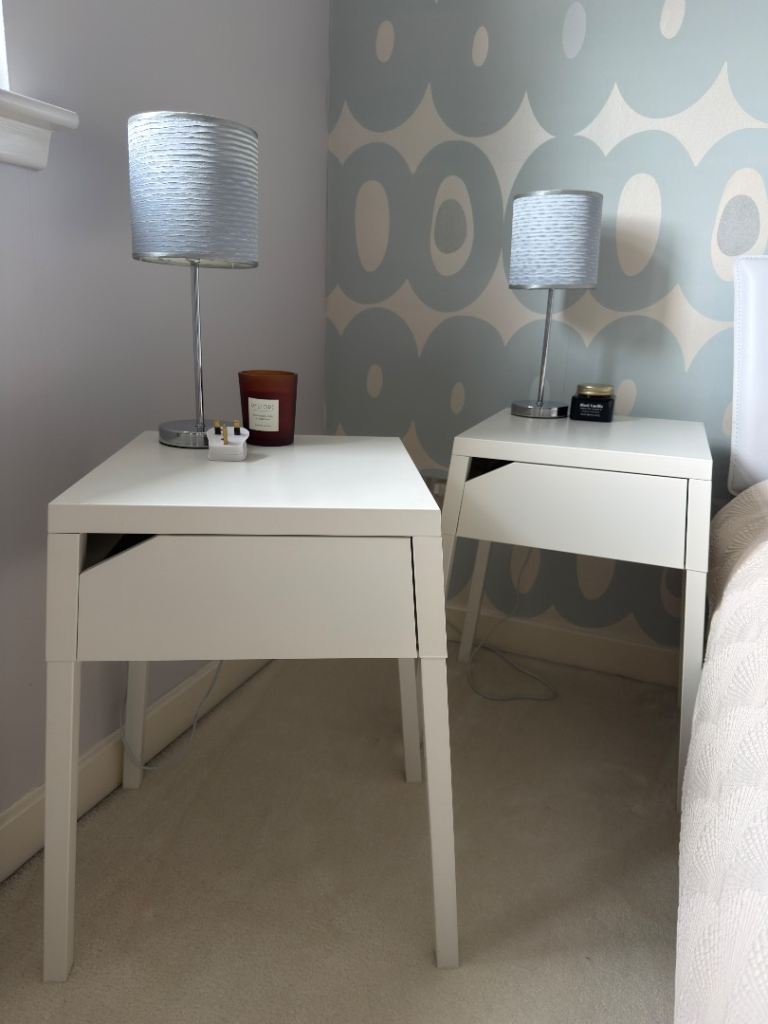 2x White Bedside Tables with Drawer + 2 Lamps
