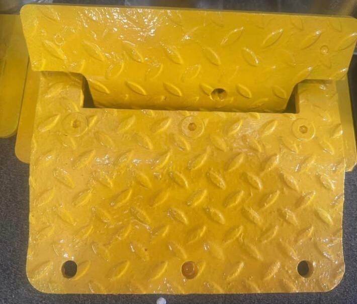 speed bumps / traffic control