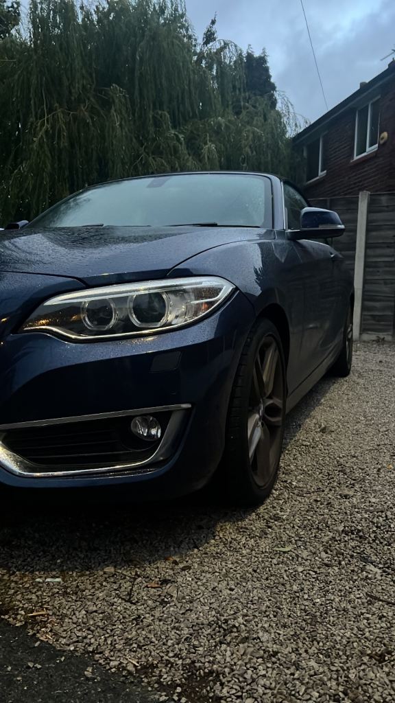 STUNNING BMW 220d Convertible Luxury Edition Automatic Cream Leather £35 tax Euro 6 ULEZ