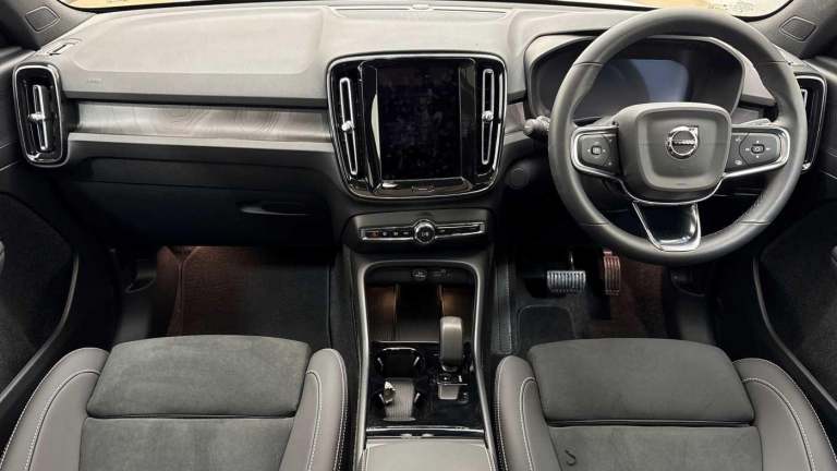 2025 Volvo EC40 Twin Motor 82kWh Plus SUV 5dr Electric Auto AWD (408 ps) ESTATE Electric Automatic