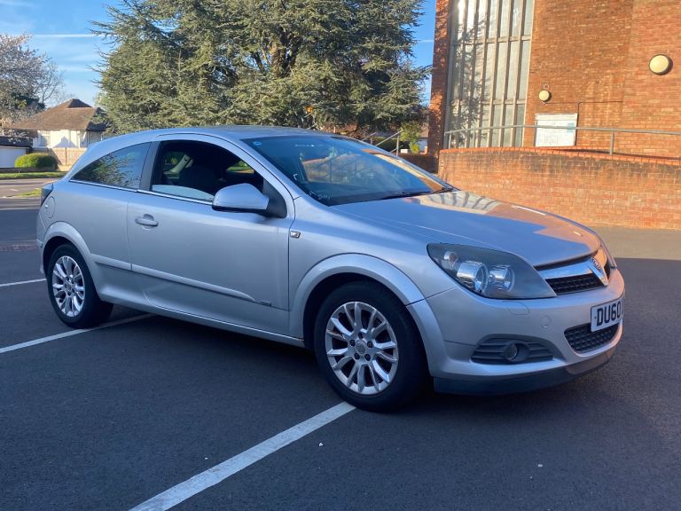 Vauxhall Astra 1.6 Sri 3 Door 2010 60 plate 