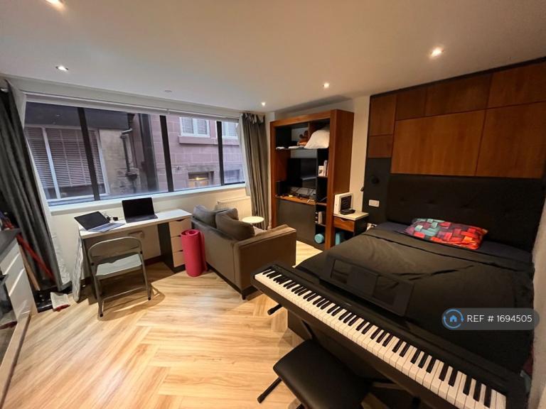 Studio flat in John Dalton St, Manchester, M2 (#1694505)