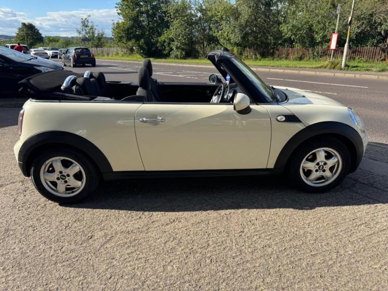 2010 MINI Convertible 1.6 Cooper Euro 4 2dr CONVERTIBLE Petrol Manual