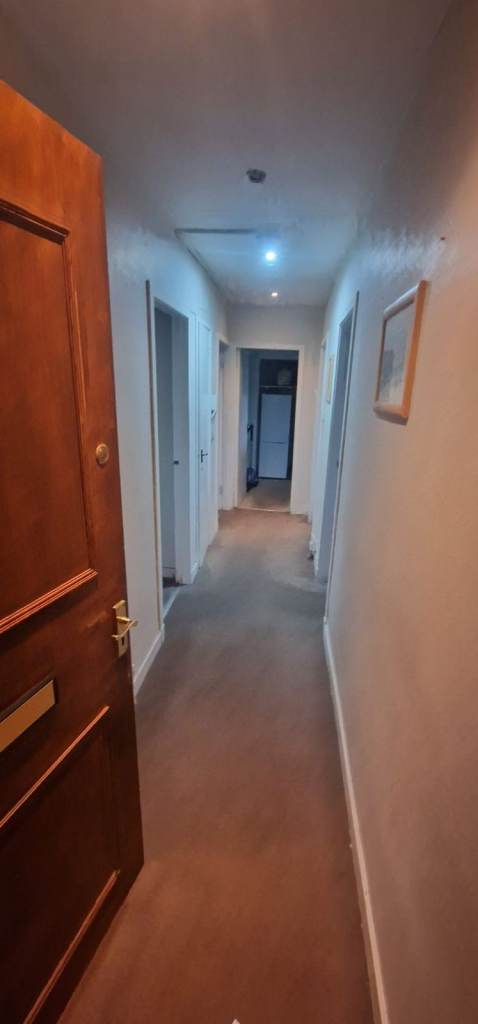 2-Bedroom Furnished Flat to Let – Near City Centre