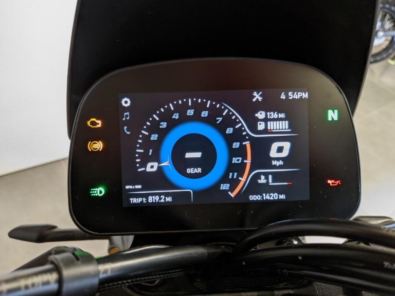 2024 MOTO MORINI SEIEMEZZO SCR 650 SCRAMBLER GREEN METALLIC LOW MILE SUPERB COND