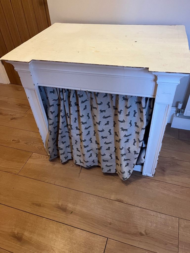 Free dog bed/hall table