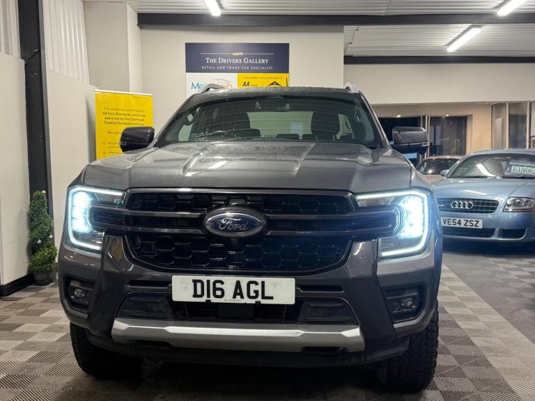 2025 Land Rover Defender 3.0 D350 Hard Top X-Dynamic HSE Auto PANEL VAN DIESEL Automatic