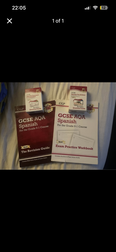 CGP GCSE AQA Spanish Revision Guide & Workbook with Flashcards