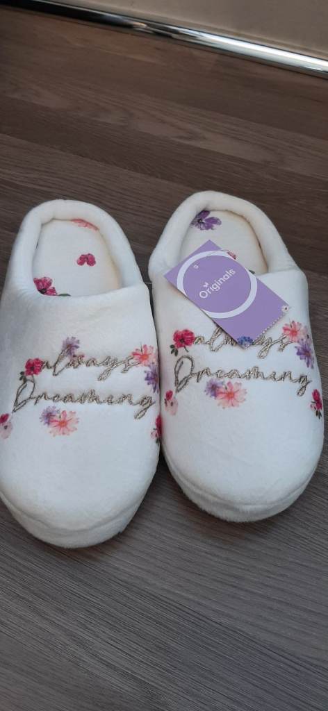 Womens slippers 