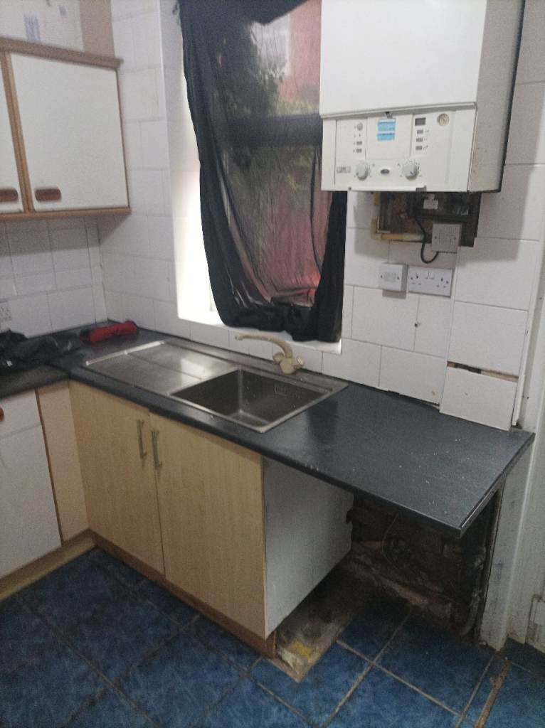 4 Bedroom House with Yard