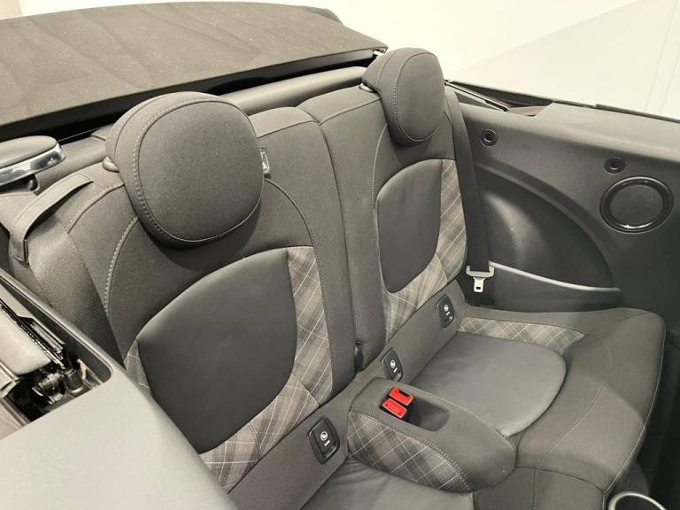 2018 MINI Convertible 1.5 Cooper Convertible 2dr Petrol Steptronic Euro 6 (s/s) (136 ps) Converti...