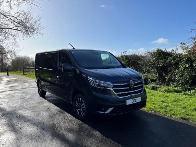 March 2026 Renault Trafic 2.0 LL30 Blue dCi (150) Extra Sport L2H1