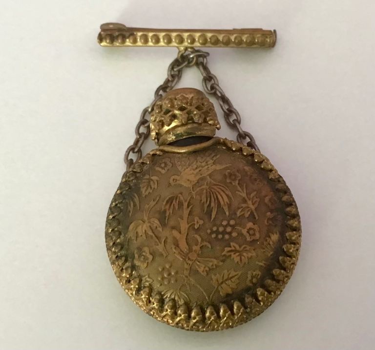 Antique Victorian encased, coloured glass perfume bottle on bar & chain brooch pin
