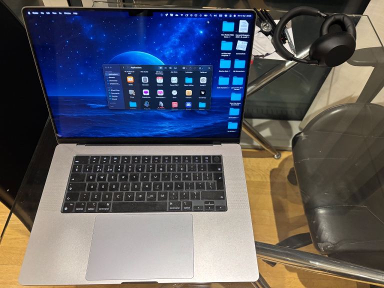 Apple M1 Pro 16 inch A2485