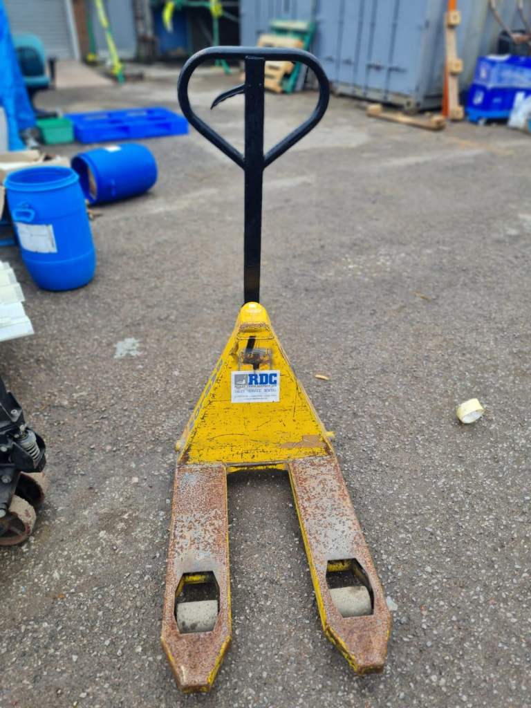 PALLET TRUCK 2000KG LIFT - SMALL BARLOW 