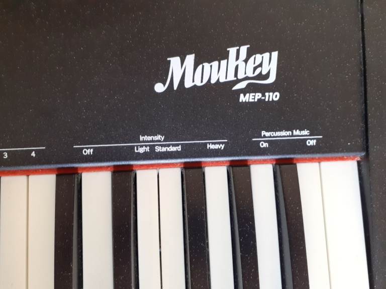 MouKey MEP-110 Digital Piano Keyboard – Good Condition