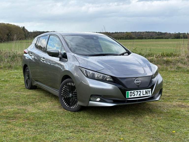  Nissan Leaf N-Connecta Electric