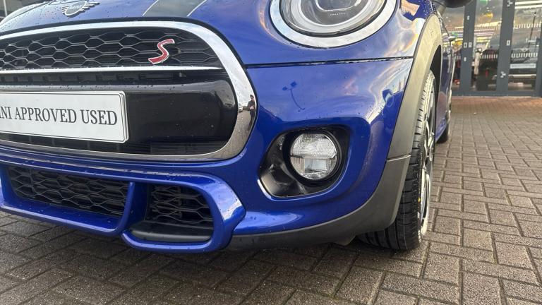 2019 MINI Hatch 2.0 Cooper S Sport II 3dr Petrol Hatchback Hatchback Petrol Manual