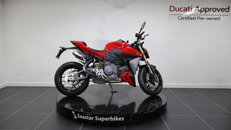 DUCATI STREETFIGHTER V2 PRE-REG - 2026 - 5 MILES