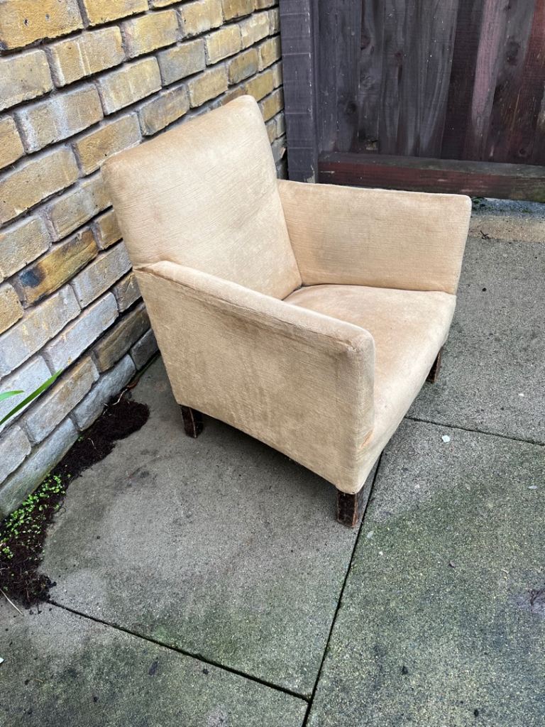 KIDS MINI VELVET ARMCHAIR