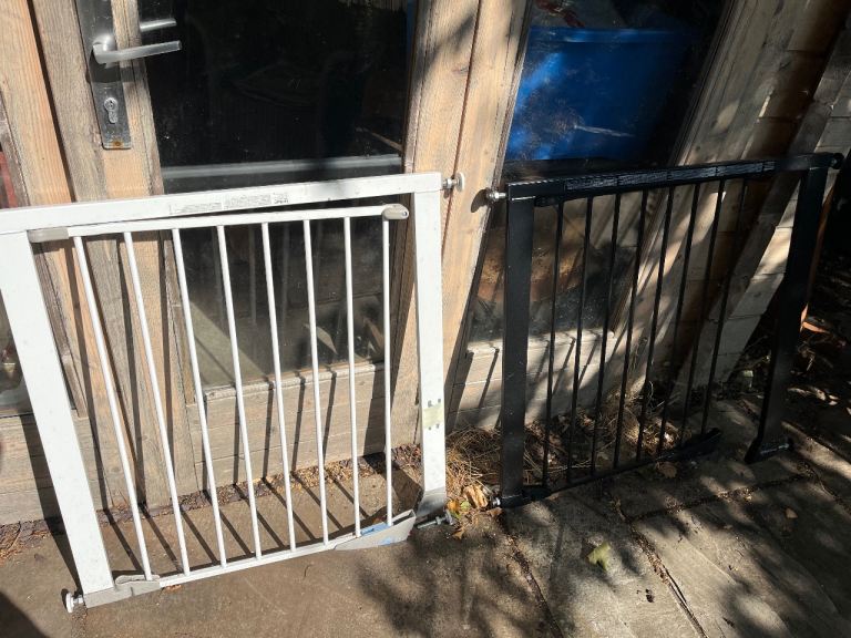 2 dog gates