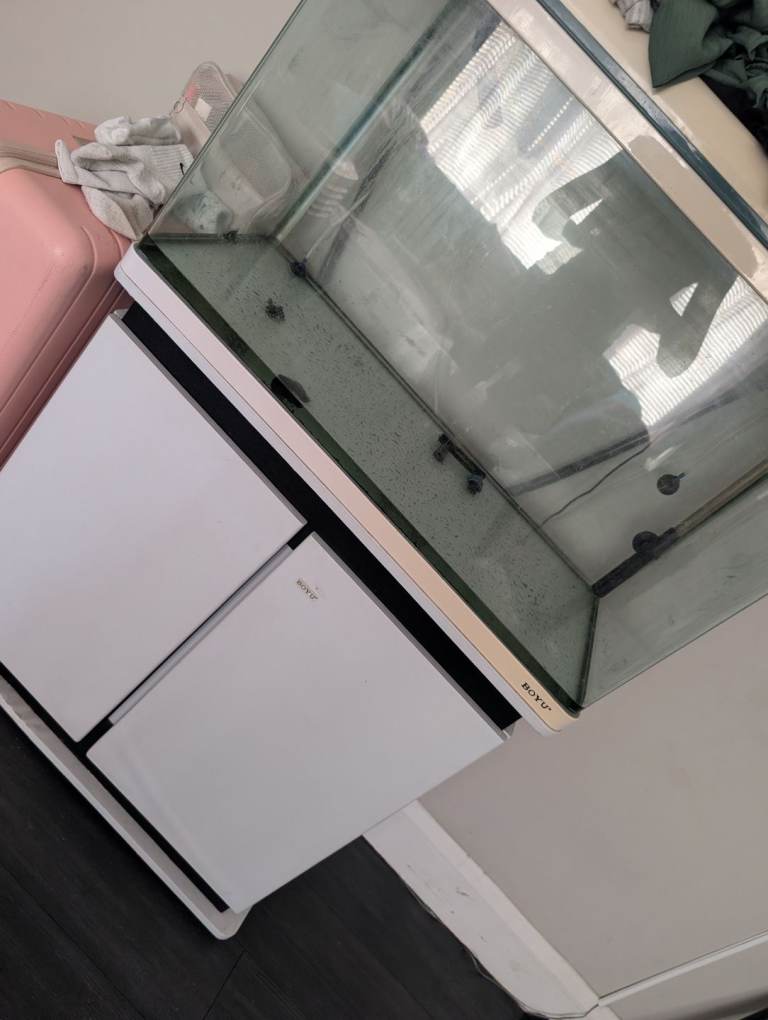 Aqua One Aquarium Fish Tank with White Cabinet