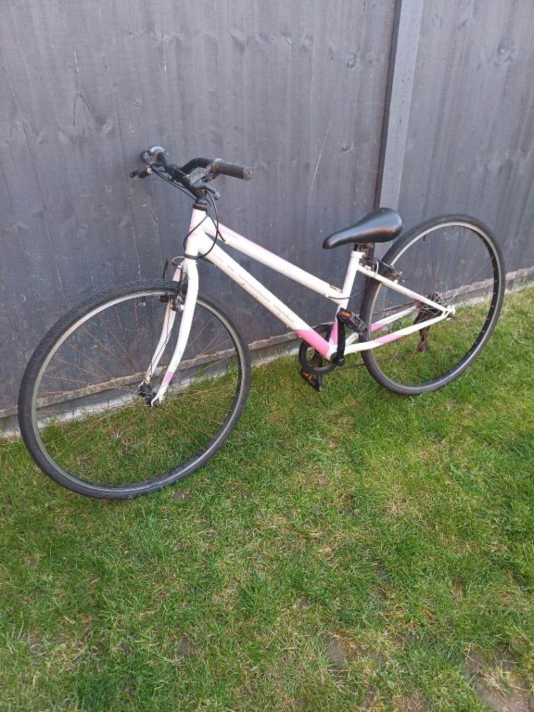 28" wheel Ladies bike
