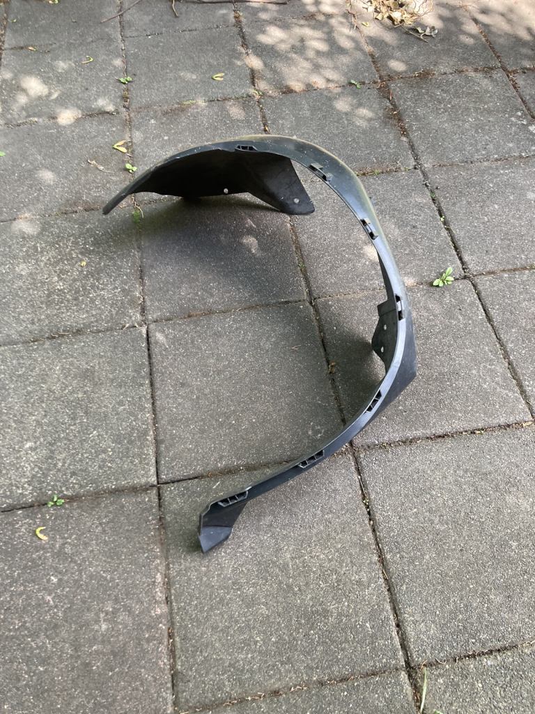 VAUXHALL SENATOR WHEELARCH GUARD (M)