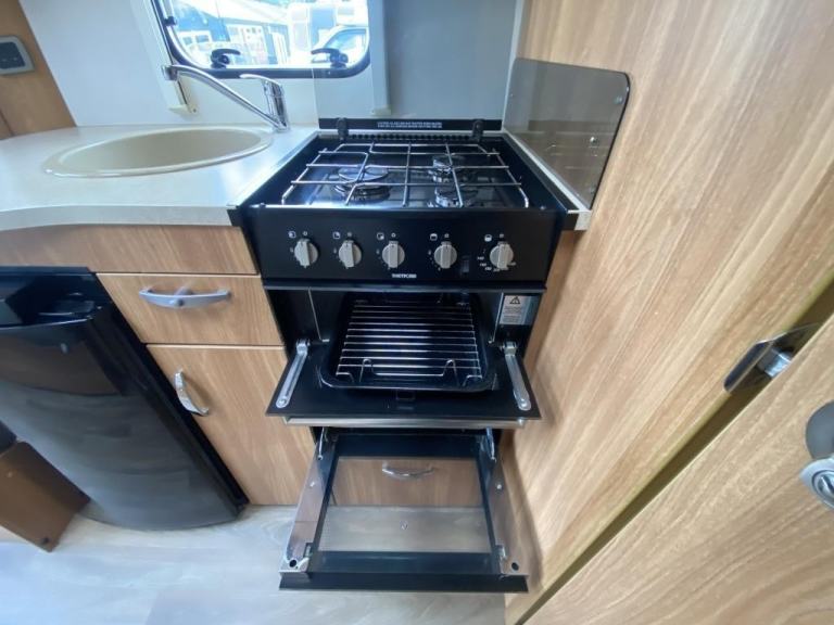 2014 SWIFT FREESTYLE SE S2 TOURING CARAVAN