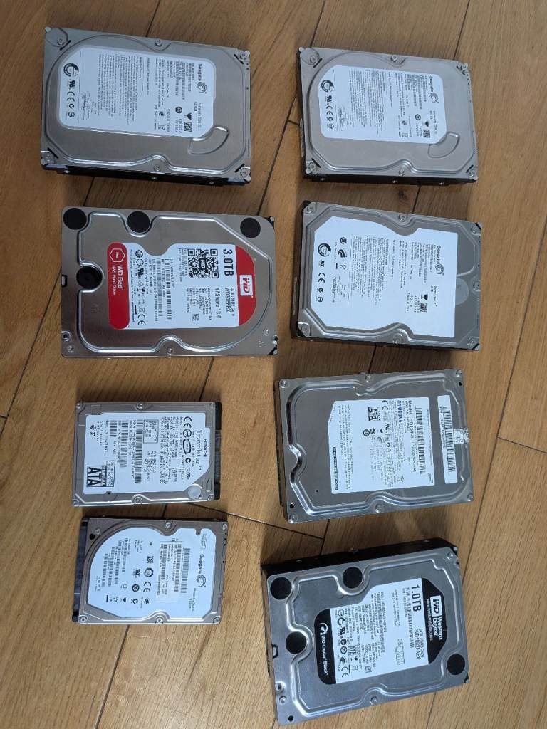 Assorted Western Digital, Seagate & Samsung HDDs